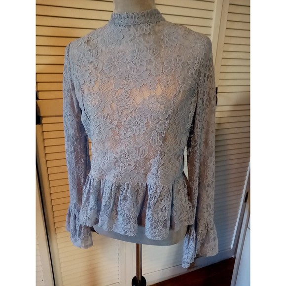 A. Calin Flying Tomato Anthropology Large lavender Lace Bell Sleeve Blou… - Picture 3 of 16